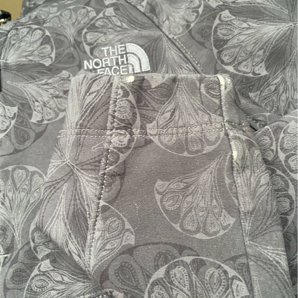 The North Face Apex Women’s Jacket Medium - Picture 9 of 13